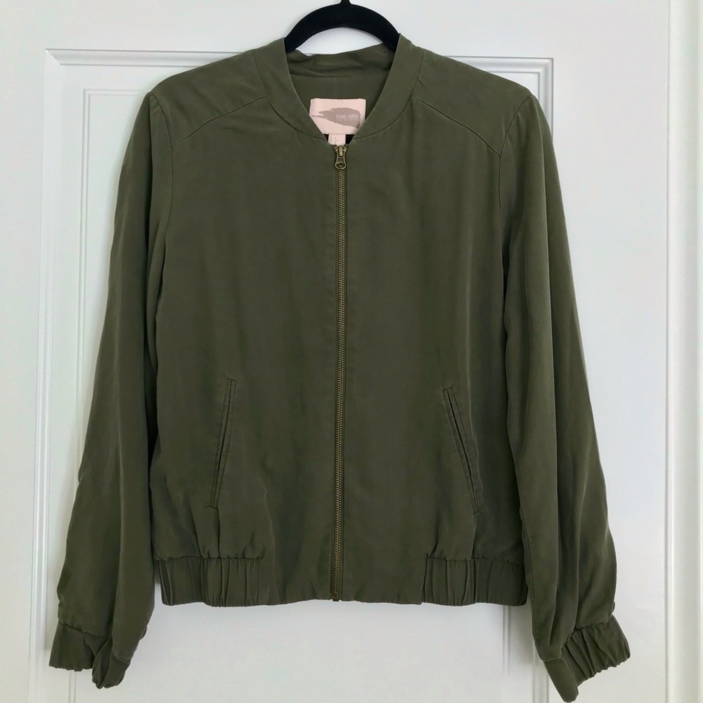 Forever 21 Army Green Bomber Jacket - Size S - Picture 2 of 4